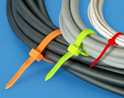 Стяжки нейлоновые 3.6x300мм хомуты 100шт. Стяжки нейлоновые 3.6x300мм хомуты 100шт.